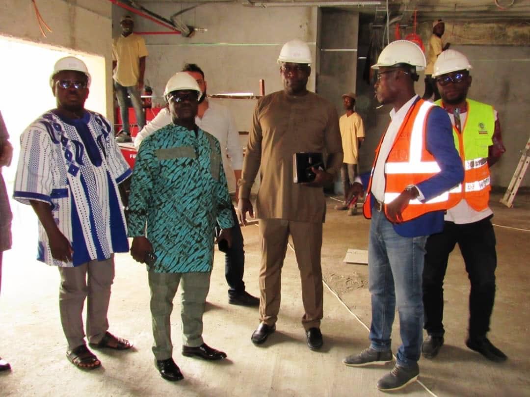 Côte d&rsquo;Ivoire : Le ministre Adama Luc   Sorgho visite le chantier de la Maison du Burkina