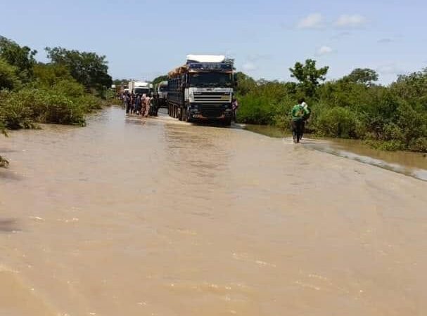 Submersion du pont de Hèrèdougou : circulation restreinte aux poids lourds