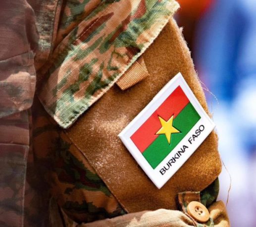 Burkina Faso : Trois hauts cadres radiés des forces armées pour absence irrégulière