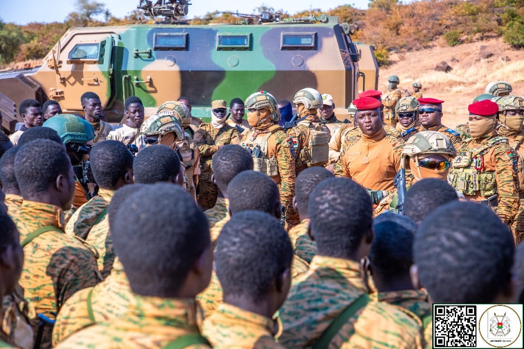 Détachement de Barsalogho : le Président du Faso félicite les combattants