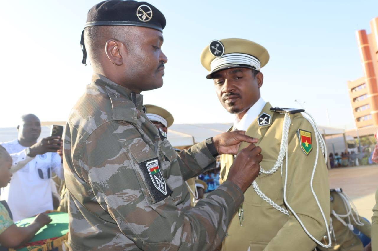 Reconnaissance au Ministère de l&rsquo;Économie et des Finances : 49 agents de l&rsquo;Administration douanière décorés pour leur mérite