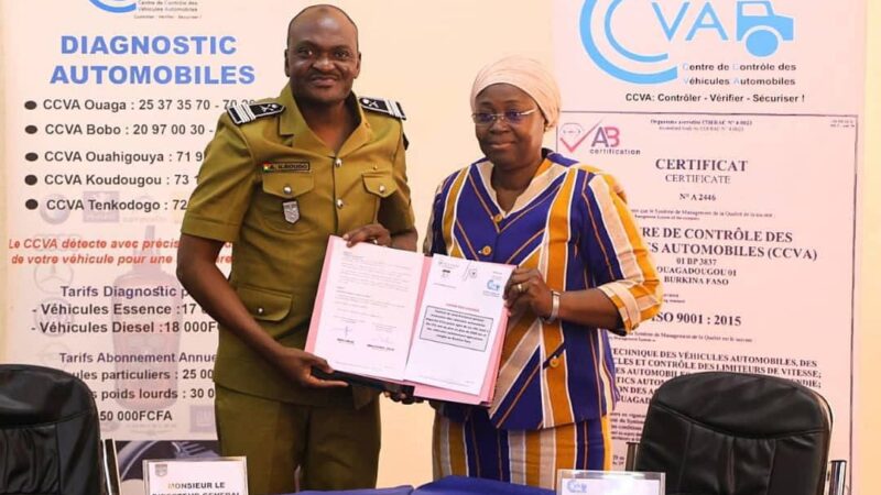 Renforcement du partenariat entre la Douane et le CCVA : Un nouveau contrat pour optimiser les recettes douanières