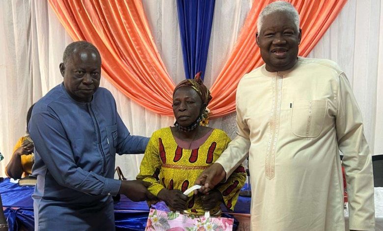 Fêtes de fin d&rsquo;année : Le Centre international d’évangélisation offre des vivres et des kits aux personnes vulnérables