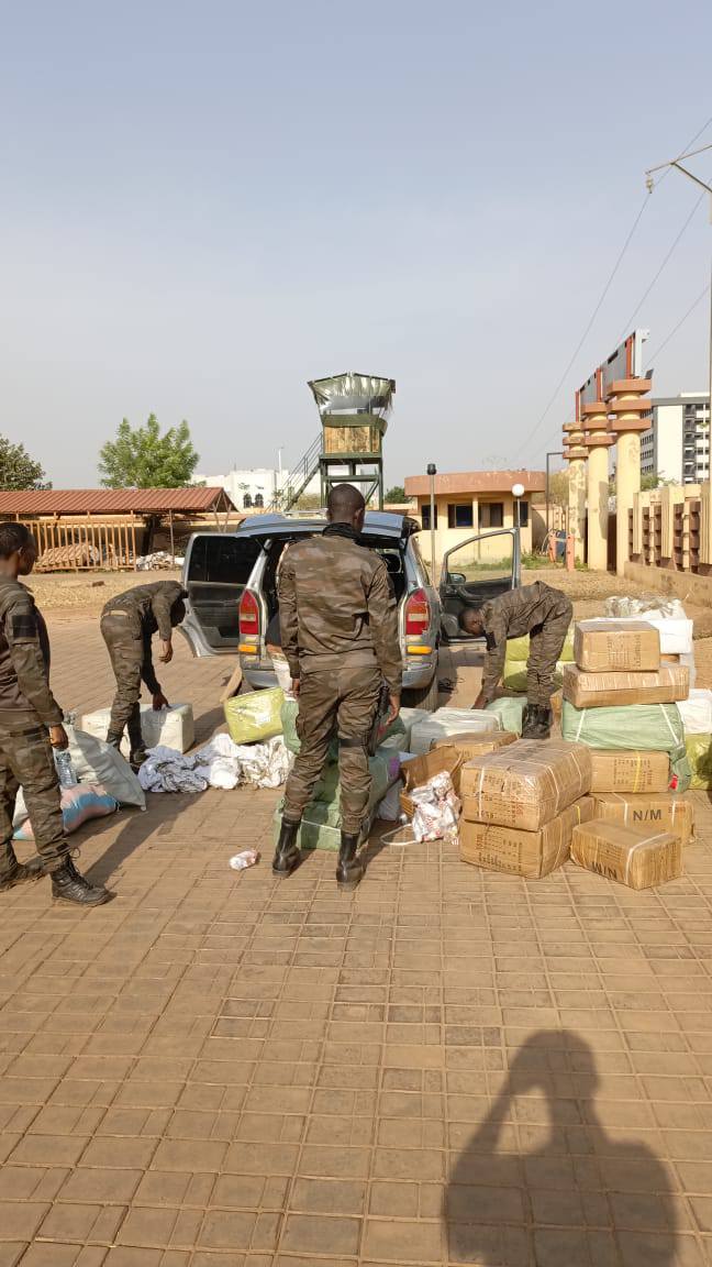 Mission spéciale contre la fraude : la Douane burkinabè saisit pour plus de 221 millions FCFA de produits prohibés