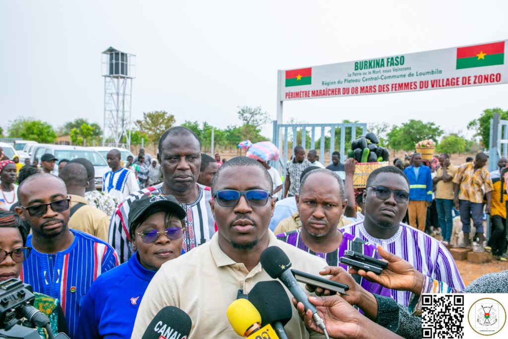 « C’est par le travail que nous nous émancipons, c’est par le travail que nous restons loin des vices, c’est par le travail que nous développons une Nation », soutient le Capitaine Martha, Céleste Anderson Dekomwin MEDAH