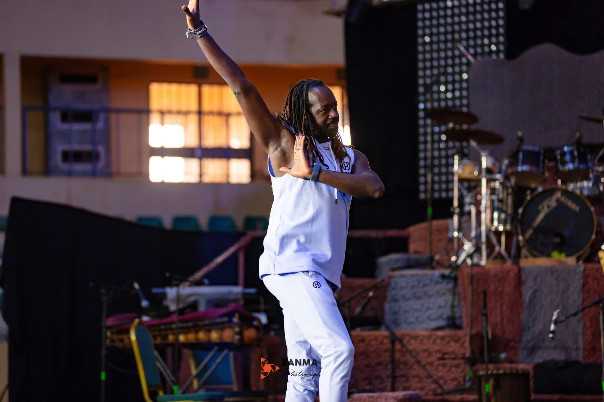 Portrait | Aguibou Bougobali Sanou : Le Griot du Corps et de l’Esprit