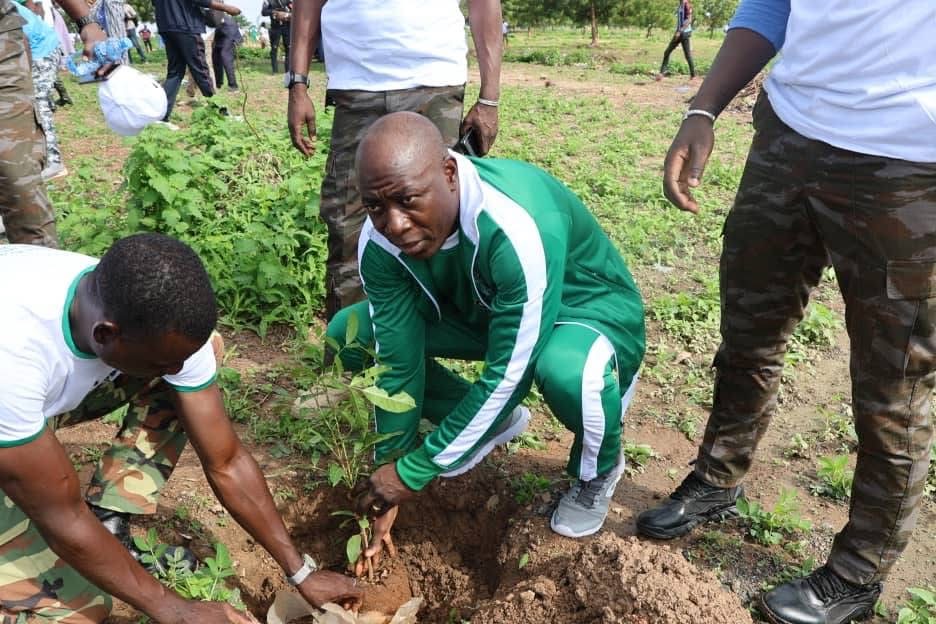 𝟏𝟏𝐞 𝐄́𝐝𝐢𝐭𝐢𝐨𝐧 𝐝𝐮 𝐑𝐞𝐛𝐨𝐢𝐬𝐞𝐦𝐞𝐧𝐭 𝐝𝐞𝐬 𝐅𝐨𝐫𝐜𝐞𝐬 𝐝𝐞 𝐒𝐞́𝐜𝐮𝐫𝐢𝐭𝐞́ 𝐈𝐧𝐭𝐞́𝐫𝐢𝐞𝐮𝐫𝐞 : 𝐥𝐚 𝐃𝐨𝐮𝐚𝐧𝐞 𝐛𝐮𝐫𝐤𝐢𝐧𝐚𝐛𝐞̀ 𝐞𝐧𝐠𝐚𝐠𝐞́𝐞 𝐩𝐨𝐮𝐫 𝐥𝐚 𝐫𝐞́𝐬𝐢𝐥𝐢𝐞𝐧𝐜𝐞 𝐜𝐥𝐢𝐦𝐚𝐭𝐢𝐪𝐮𝐞