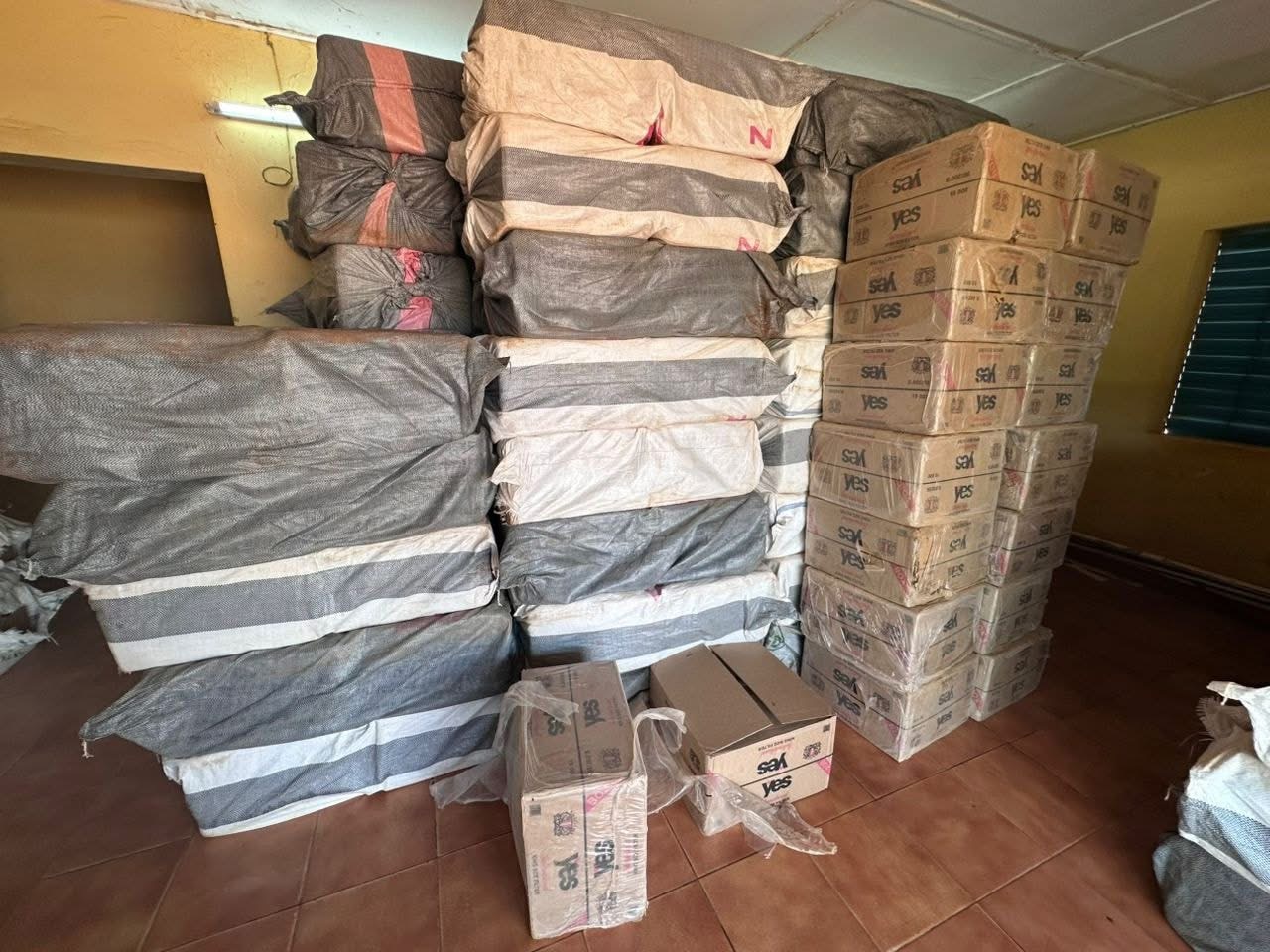 Kaya : cigarettes, cyanure et amphétamines interceptés par la Brigade Mobile de Dori