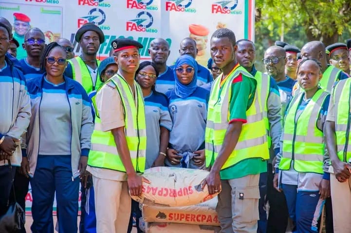 Faso Mêbo : Les enfants de troupe du PMK contribuent avec 10 tonnes de ciment