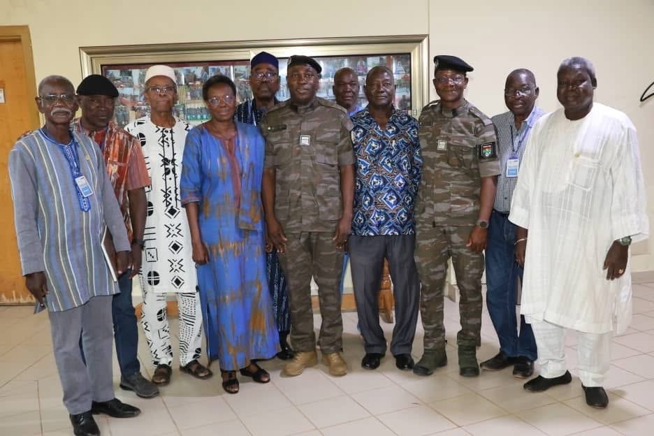 𝐃𝐨𝐮𝐚𝐧𝐞𝐬 du Burkina Faso : 𝐋’𝐀𝐁𝐀𝐃𝐑 𝐫𝐞𝐧𝐝 𝐡𝐨𝐦𝐦𝐚𝐠𝐞 𝐞𝐭 𝐫𝐞𝐧𝐨𝐮𝐯𝐞𝐥𝐥𝐞 𝐬𝐨𝐧 𝐩𝐚𝐜𝐭𝐞 𝐝𝐞 𝐬𝐨𝐥𝐢𝐝𝐚𝐫𝐢𝐭𝐞́ 𝐚𝐯𝐞𝐜 𝐥𝐚 𝐃𝐢𝐫𝐞𝐜𝐭𝐢𝐨𝐧 𝐆𝐞́𝐧𝐞́𝐫𝐚𝐥𝐞