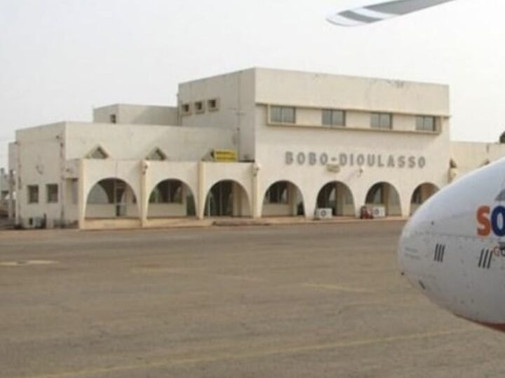 AES–Nigeria : un avion militaire contraint d’atterrir à Bobo-Dioulasso, la Confédération dénonce une “violation grave” de son espace aérien