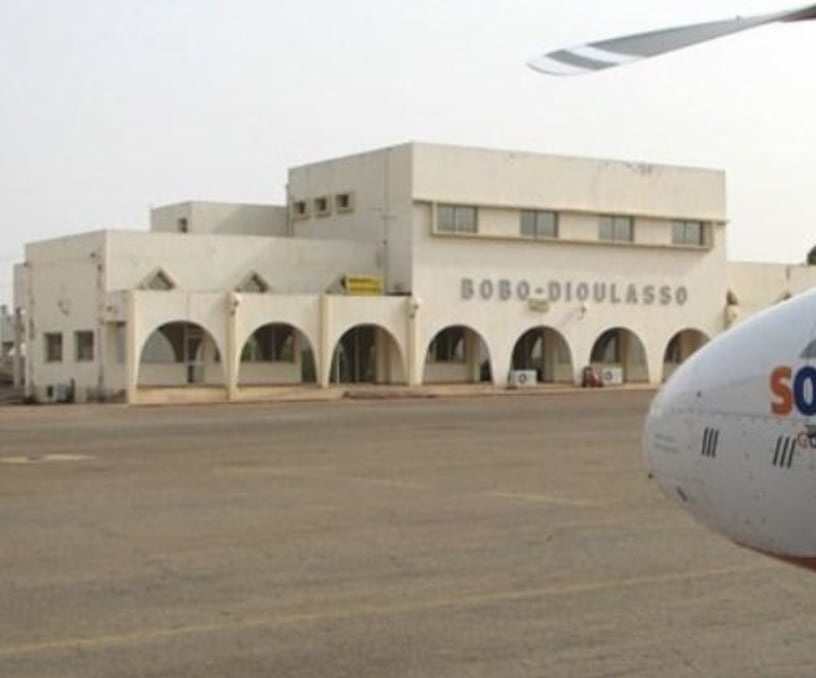 AES–Nigeria : un avion militaire contraint d’atterrir à Bobo-Dioulasso, la Confédération dénonce une “violation grave” de son espace aérien