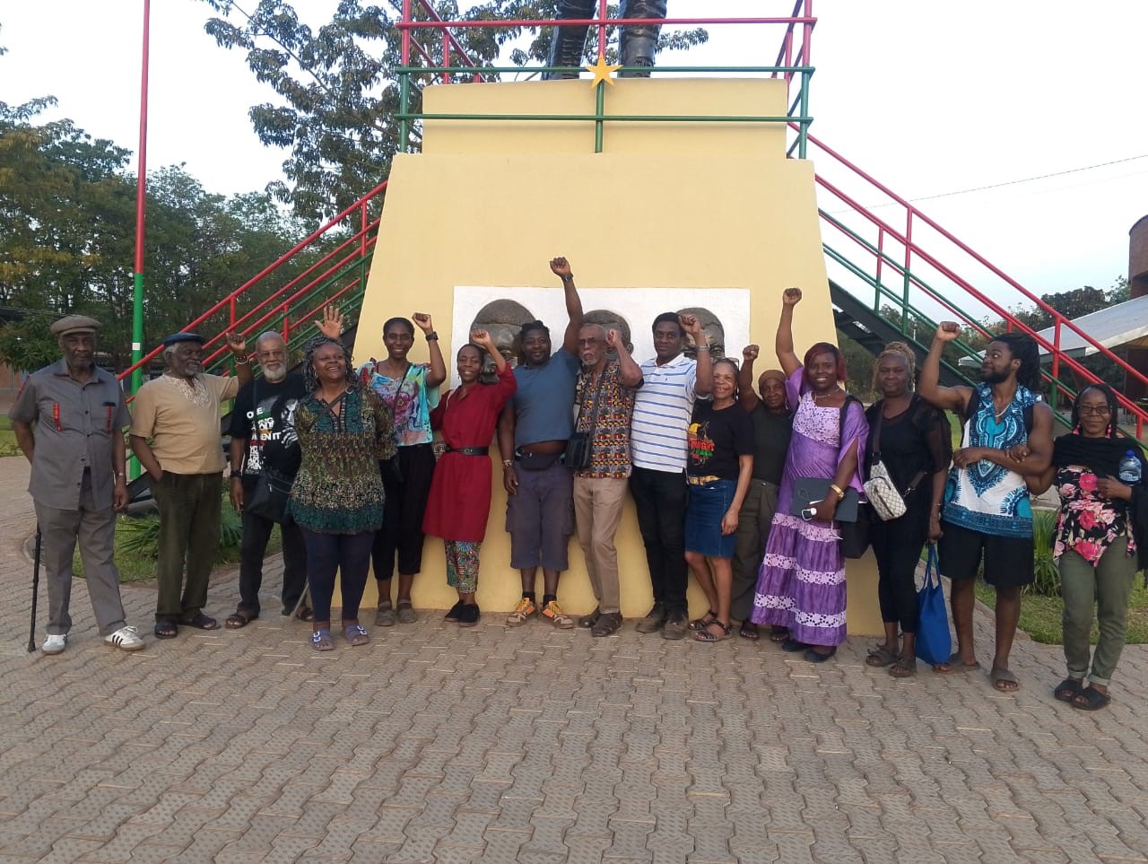 Ouagadougou : 18 afrodescendants britanniques rendent hommage à Ibrahim Traoré et renouent avec leurs racines