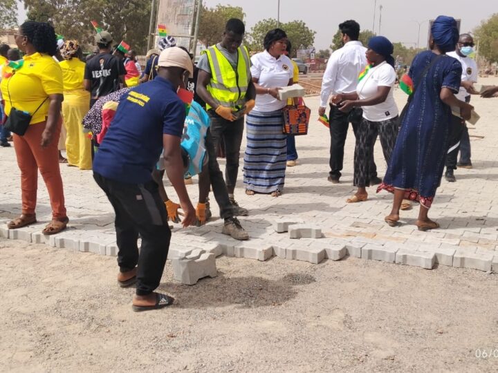 69e anniversaire de l’indépendance du Ghana : L’ambassade offre 5 tonnes de ciment à Faso Mêbo