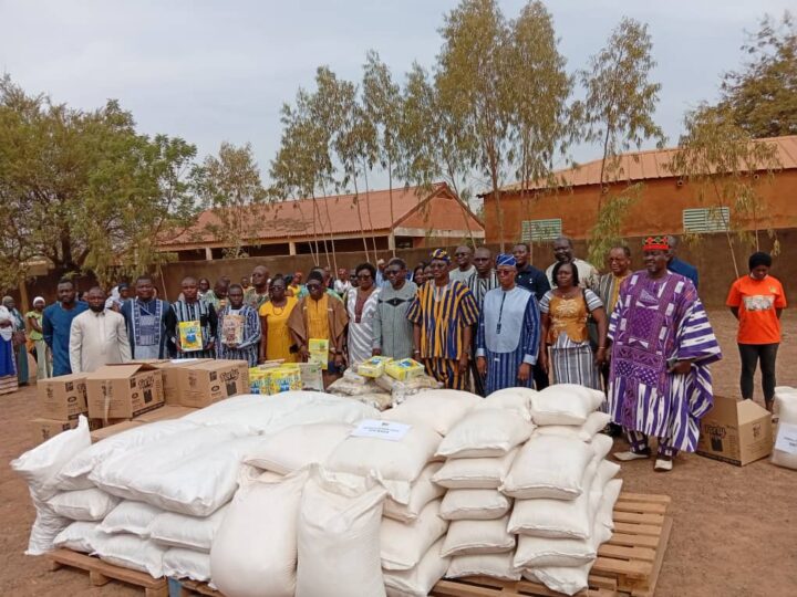 Education : Nutrifor Industrie SA remet 50 tonnes de vivres au ministère de l’Enseignement de base