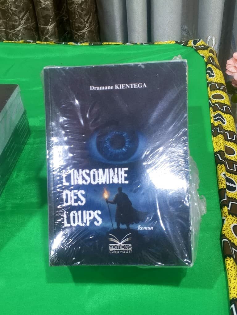 « L’insomnie des loups » : Dramane Kientega explore la dignité humaine dans son 2e roman