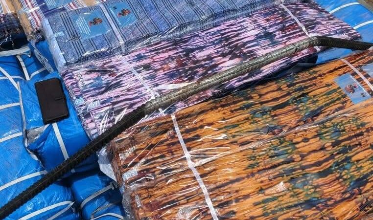 Produits textiles contrefaits: 31 200 pagnes contrefaits saisis, un coup dur porté aux trafiquants