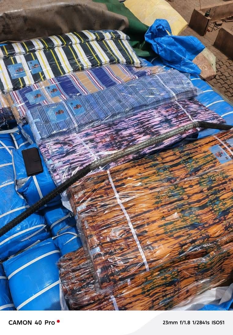 Produits textiles contrefaits: 31 200 pagnes contrefaits saisis, un coup dur porté aux trafiquants