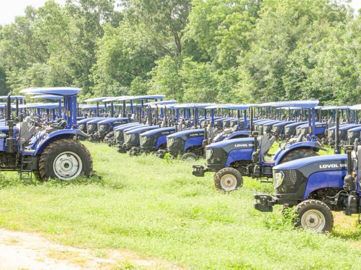 Filière coton/Burkina : 100 tracteurs remis aux producteurs pour renforcer la mécanisation agricole
