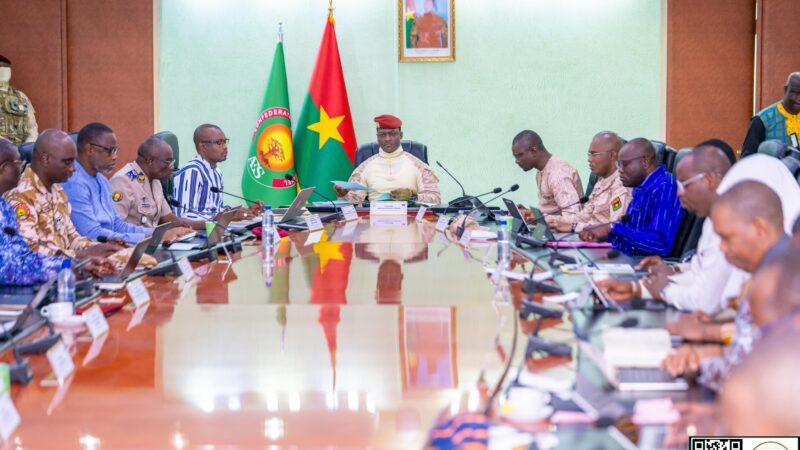 Burkina Faso : le gouvernement serre la vis sur les importations et exportations pour protéger la production nationale