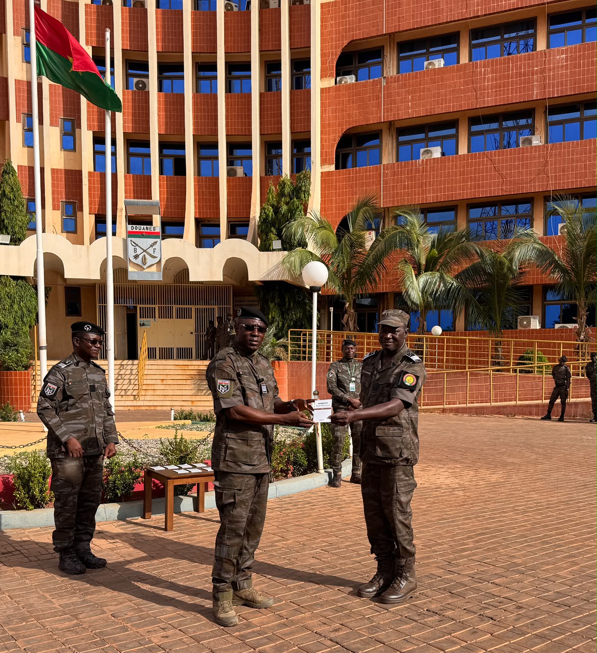 Douanes du Burkina : le mérite récompensé, la RPP comme boussole et 618 milliards FCFA à mobiliser d&rsquo;ici fin 2026